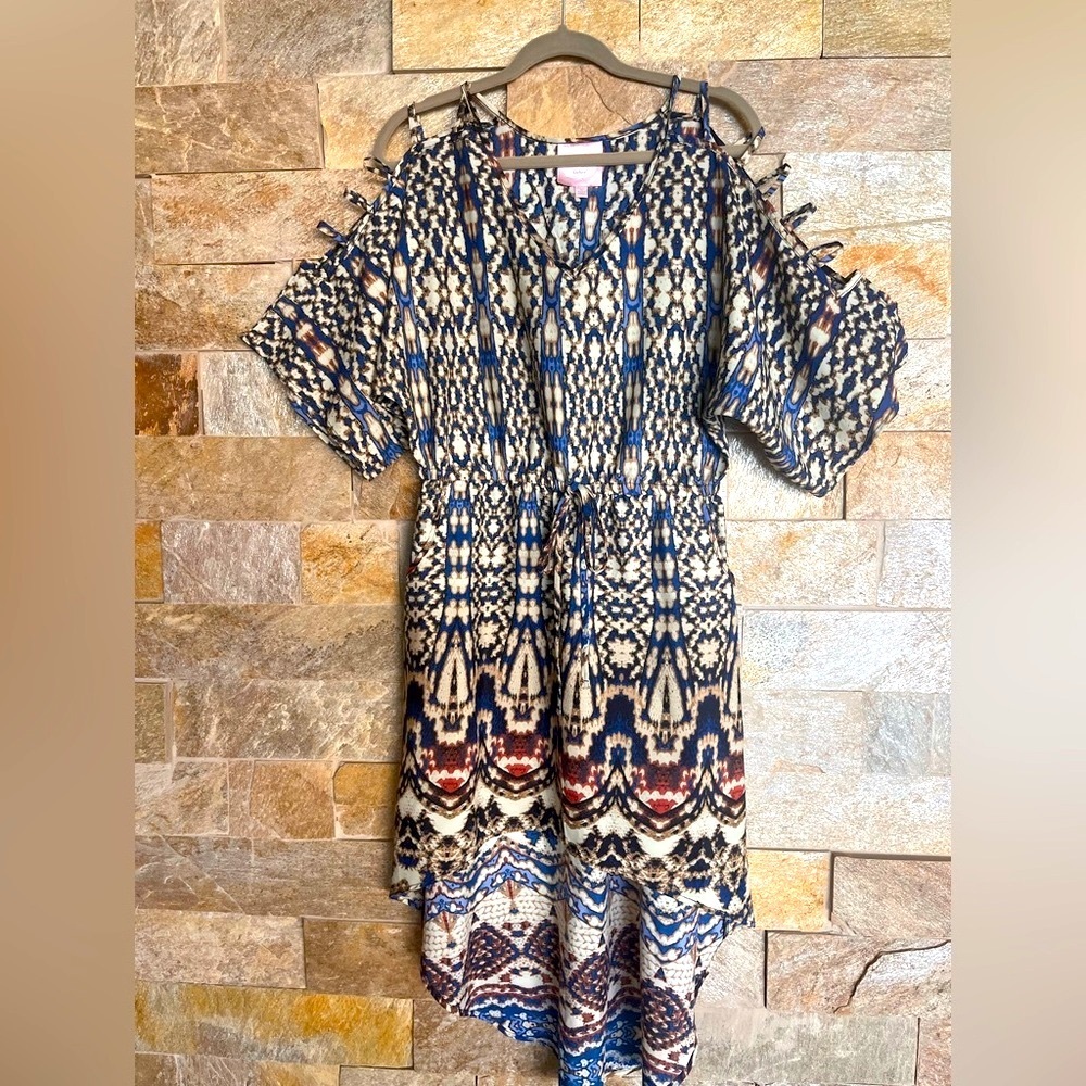 Romeo & Juliet Couture Blue and Cream High-Low Dress